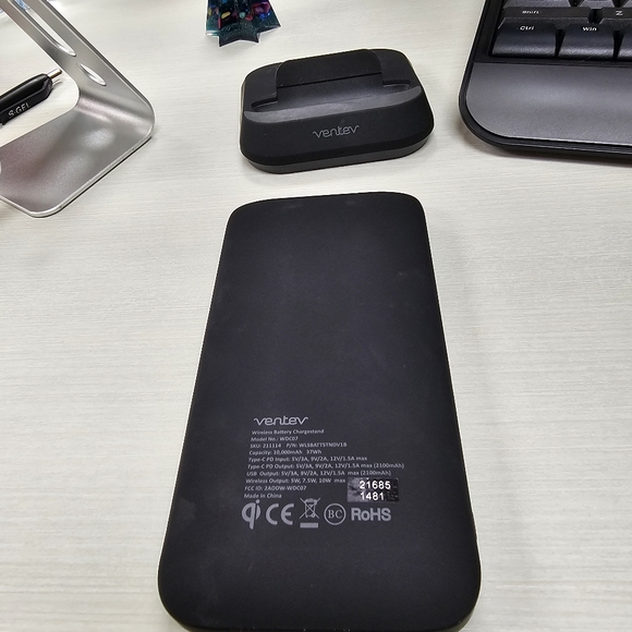 Samsung phone charger and dock. - Picture 2 of 6